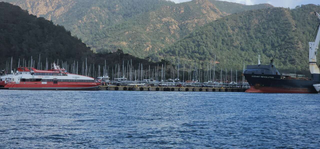 Dev Yük Gemileri Marmaris’e Akın Ediyor: Mega Yatlar Yaz Sezonu İçin Baştan Aşağı Yenileniyor 5